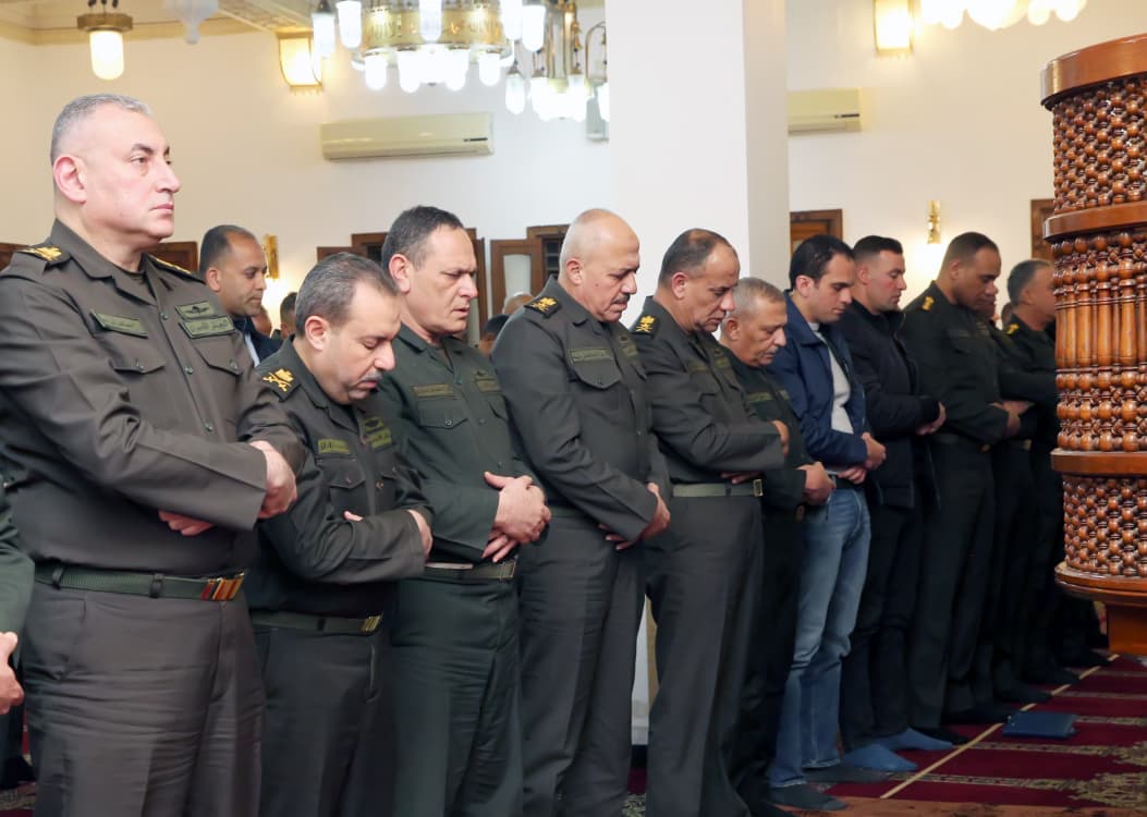 اجتماع وزير الدفاع المصري مع قادة الجيشين الثاني والثالث